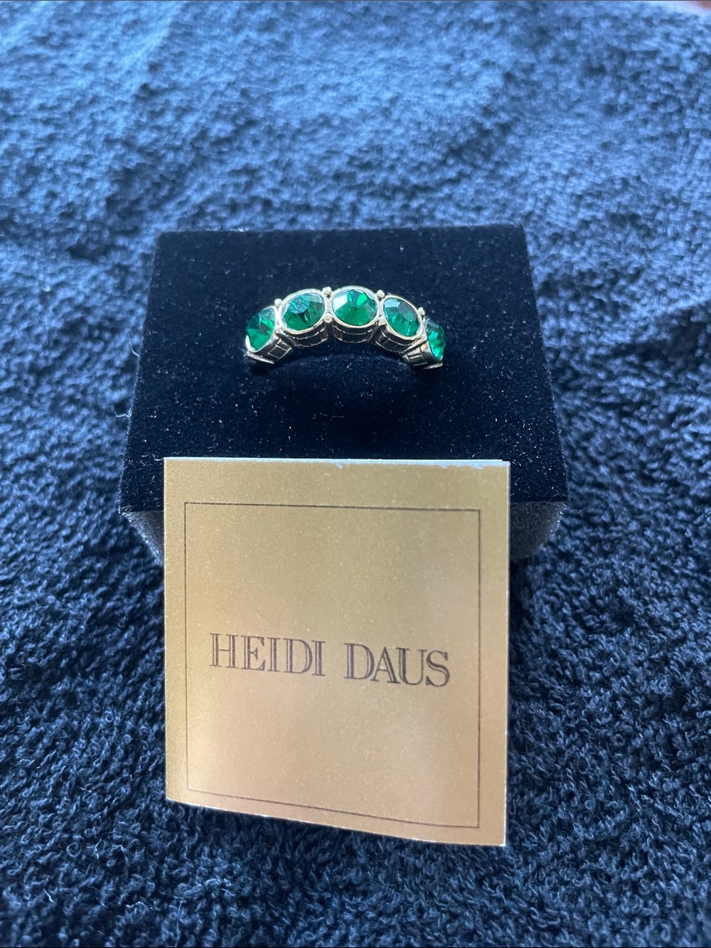Heidi Daus peridot ring